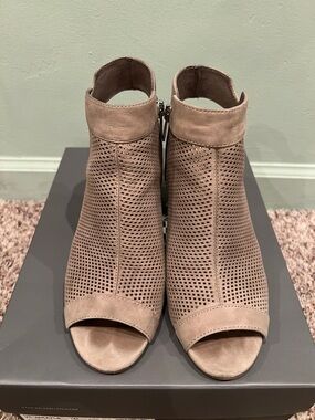 Vince Camuto Jakayla Perforated Peep-Toe Mules